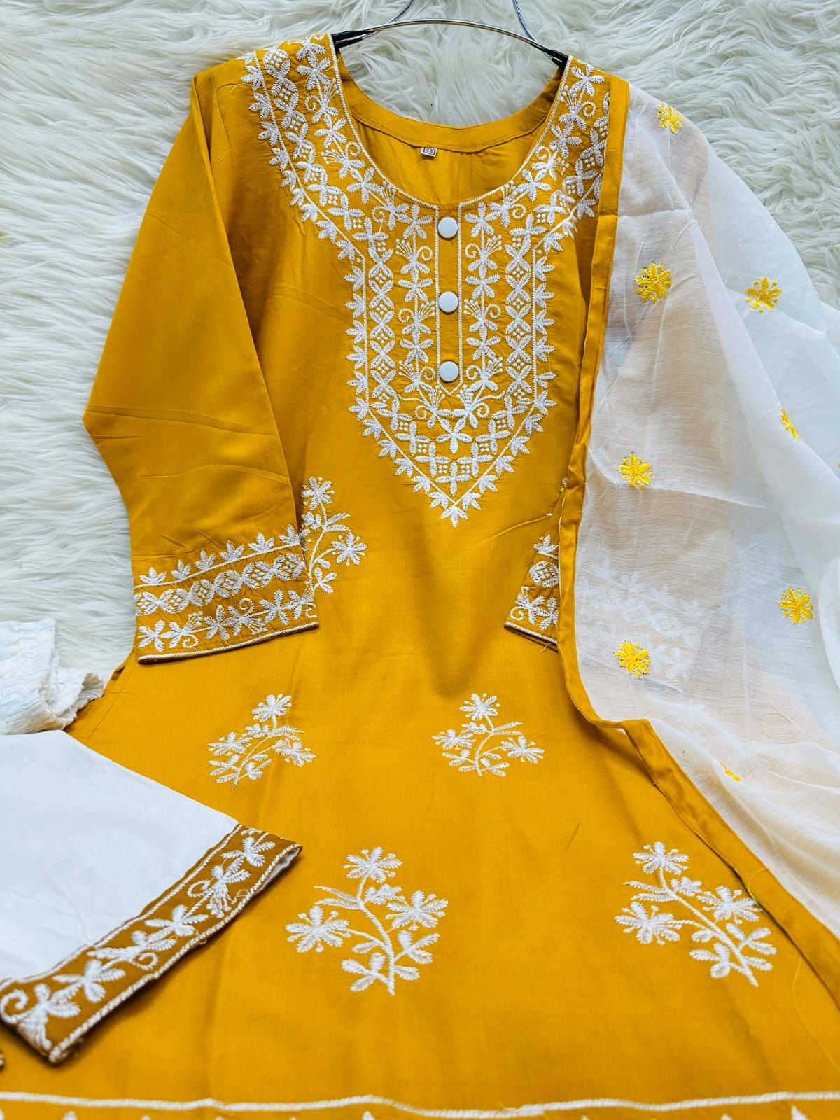 Chicken Kari Neckles