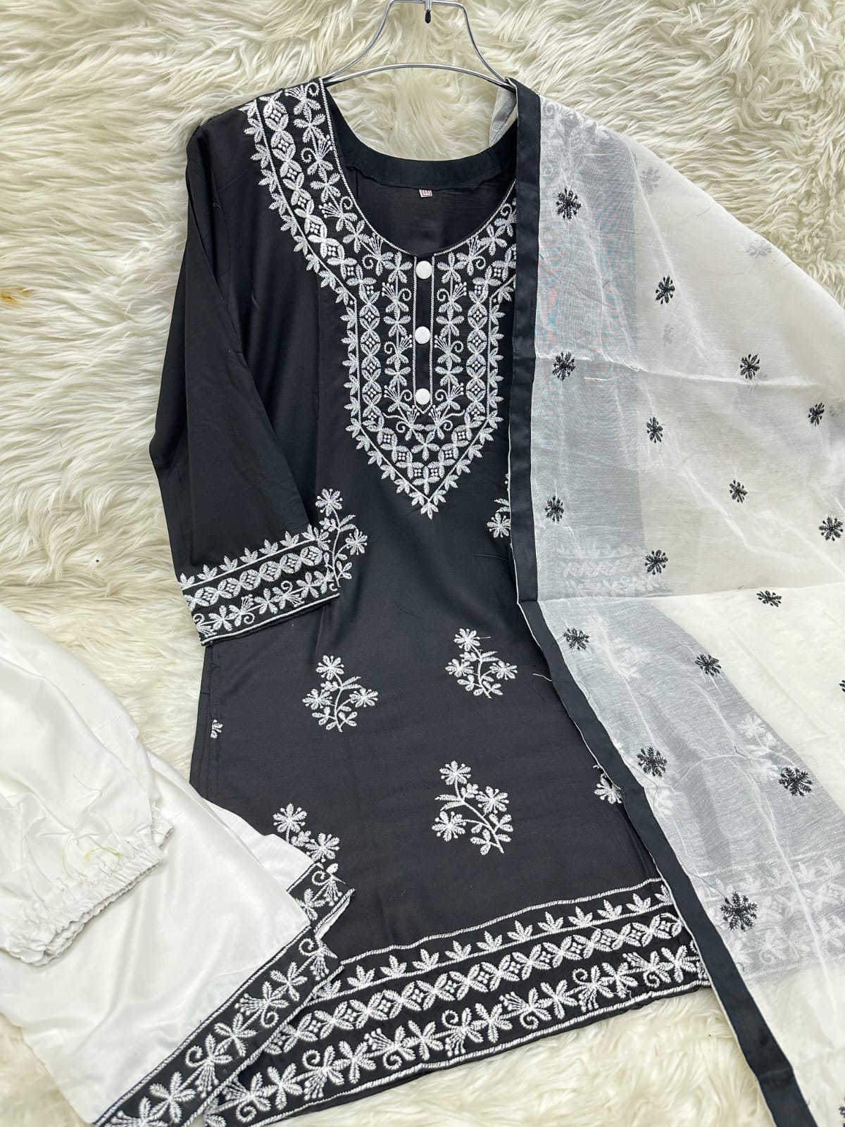 Chicken Kari Neckles