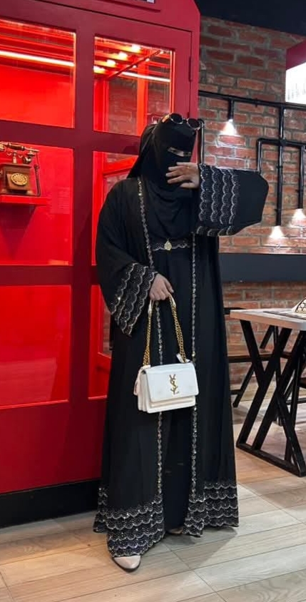 Abaya E Ramisha
